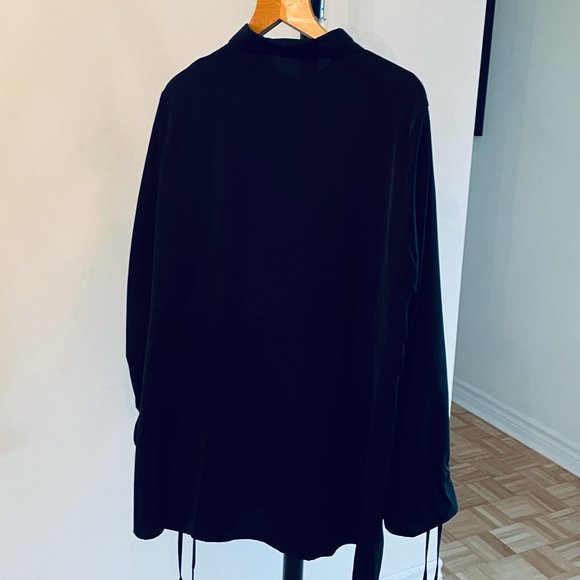 Long black blouse, long drawstring sleeves (plus-size) - Picture 1 of 8